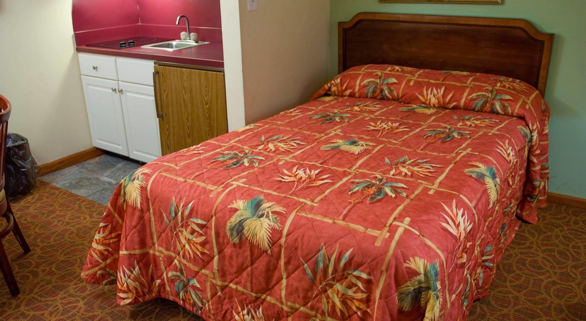 Calypso Boutique Hotel Wildwood Exterior photo